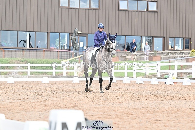 250907-133237-08520 - 008-Caroline.LynchHio.Easter.Rose