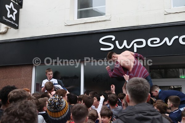 AA076024 - Christmas Boys Ba'