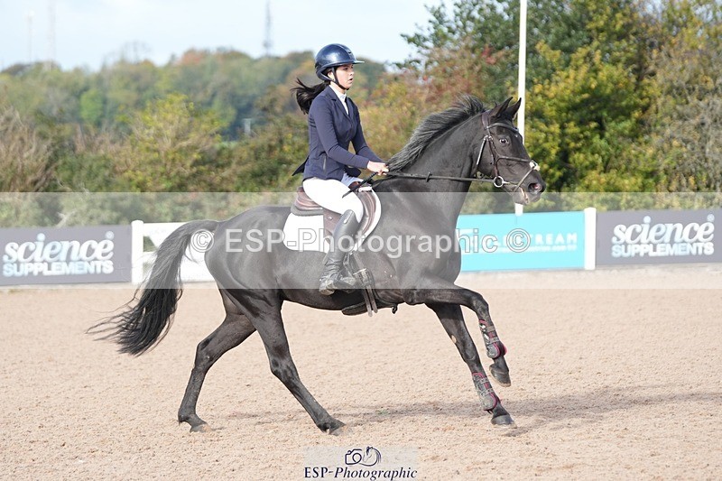 251005-102645-02543 - Cls 22 British Novice and 90cm