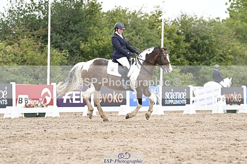 250907-123737-08076 - 080-Rebecca.MorrisSally.XIII