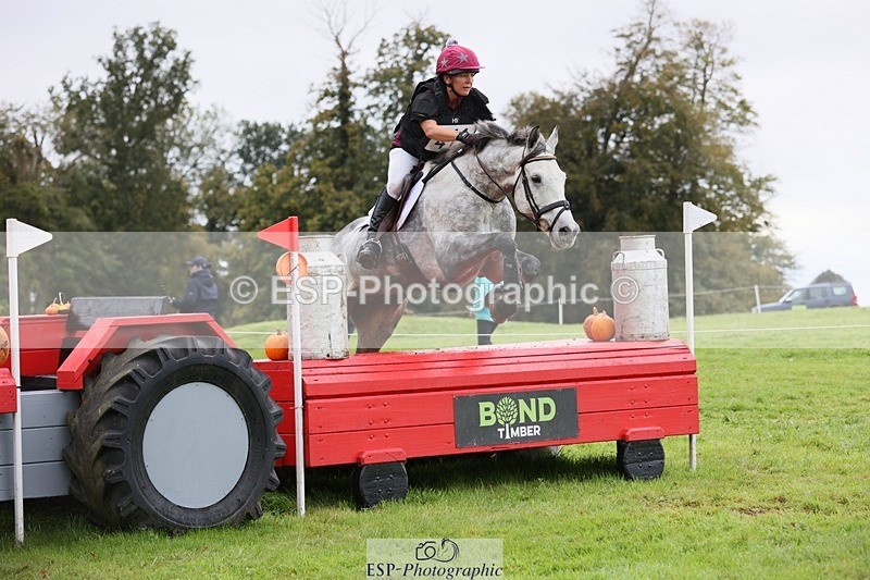 231021-125423-16745 - 411-MIDNIGHT.MOON.DANCER-Jacqueline.Cole-SC+XC