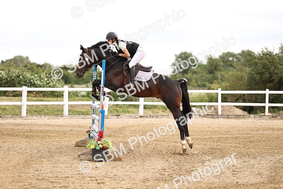 SBM_003014 - Class 21 - Senior Newcomers - 1.10m