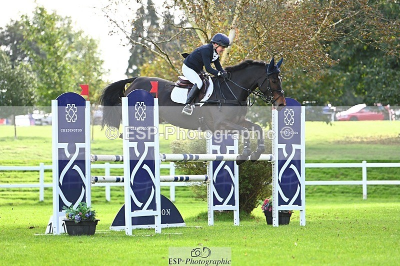 231020-112319-06455 - 108-BELGRAVE.IRENA-Lizzie.Scholefield-SJ