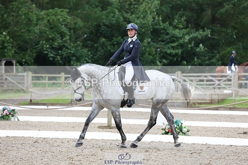 240523-121800-03766 - 226-CLONSHIRE_ON_TREND-Heidi_Coy