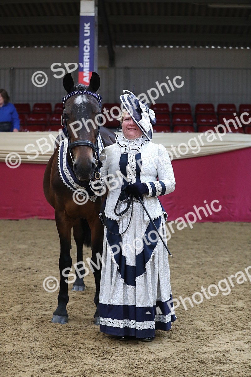 SBM_10808 - Class 103 IH Costume