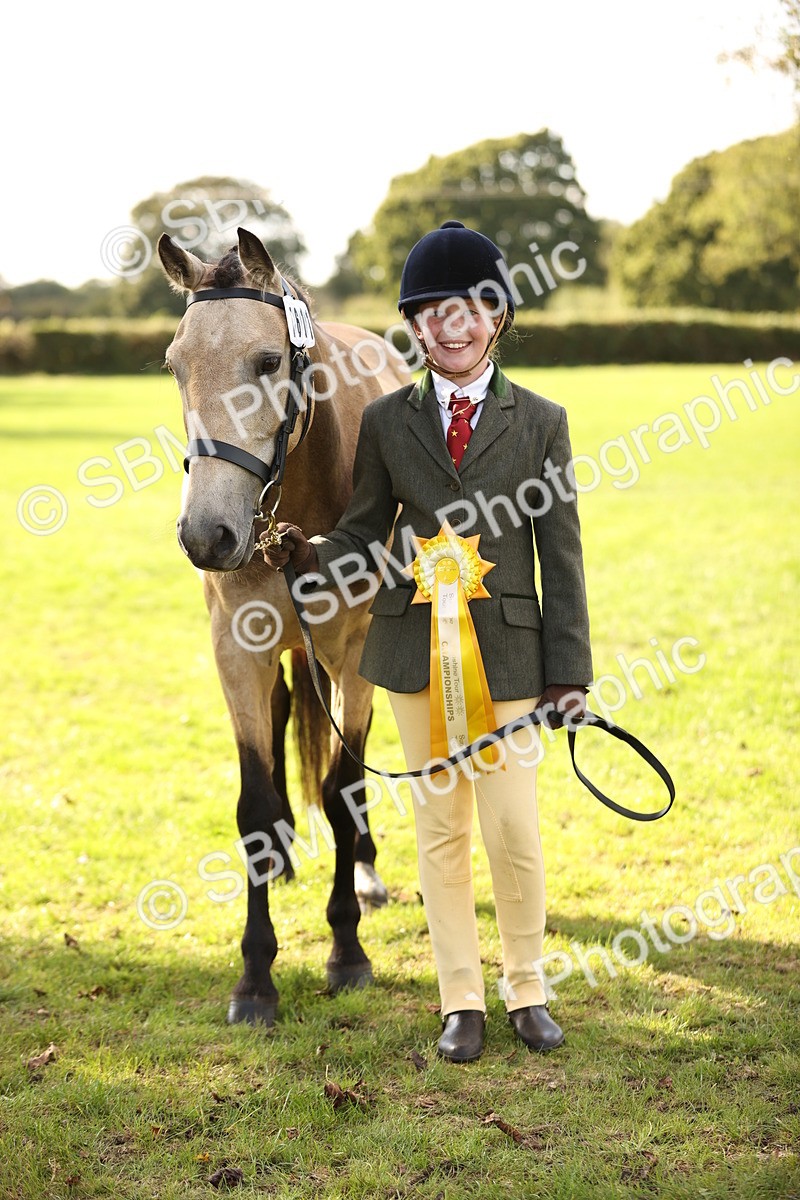 SBM_26289 - S5 - Novice & Newcomers In Hand