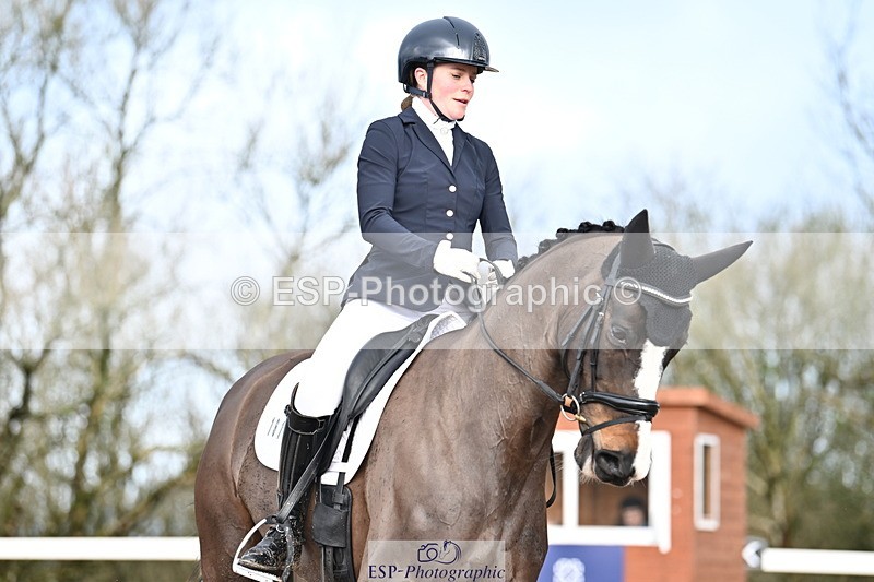 240218A-103514-05600 - 161-Katie.Warner-Active.Nuvalari