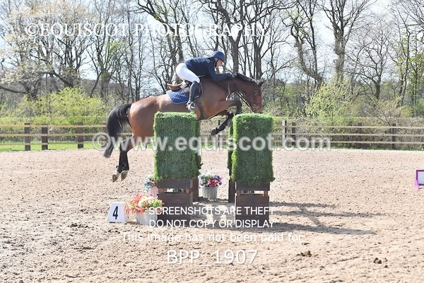 BPP_1907 - CLASS 20 SUN RHS Foxhunter Championship Qualifier