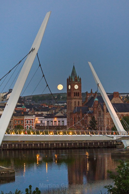 Derry Moonset - Ireland by Day