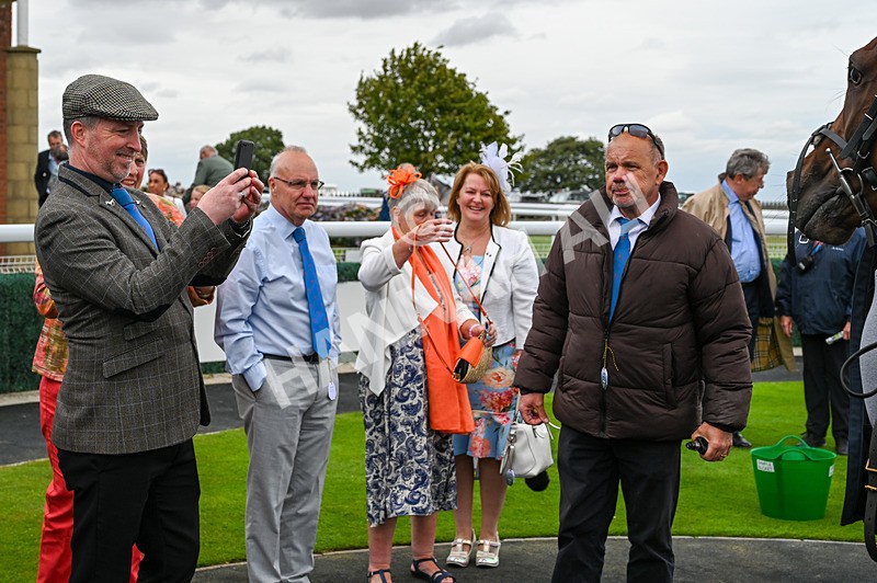 250824-Race 3-Blueandtangerine-2181 - Race 3