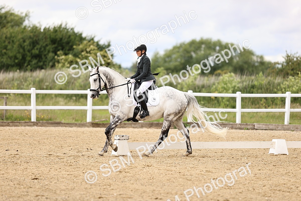 SBM_001977 - Class 2 - Novice 4 - 10.36-11.39
