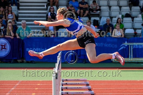 Age25SAT-916897 - Track Female Set One