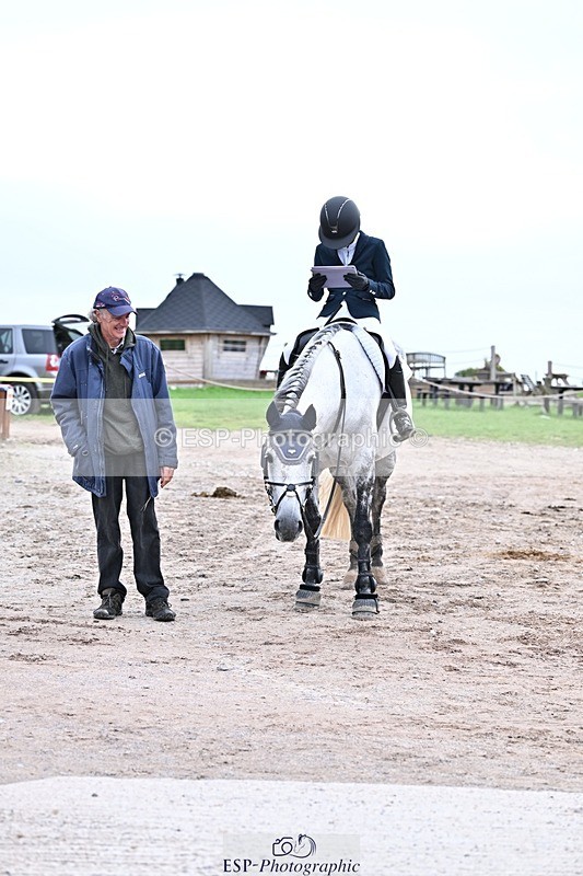 250914-100110-08292 - Cls 32 Snr British Novice and 90cm Open