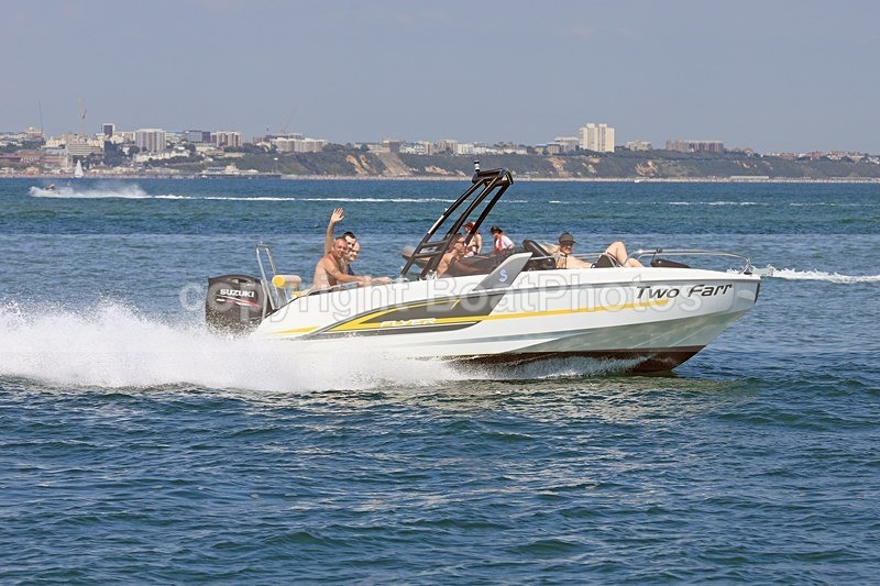 170618 TWO FARR 1Y3A6466 - Motorboats - Open