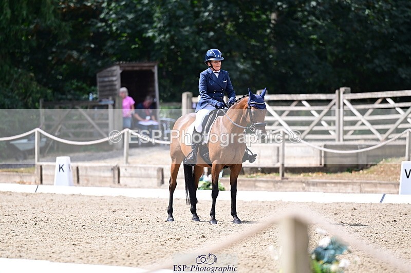 260802A-111940-05517 - Novice Silver break - break