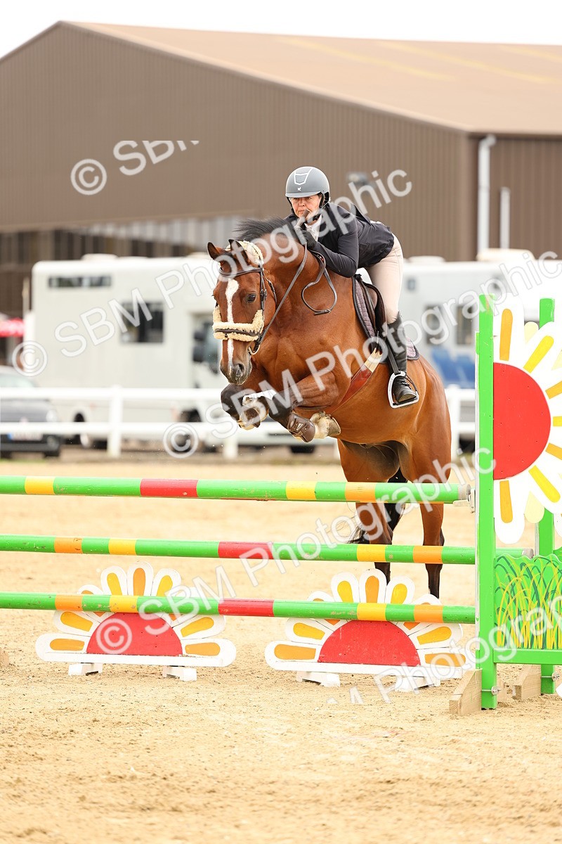 SBM_010138 - Class 3 - Senior Newcomers - 1.10m Open