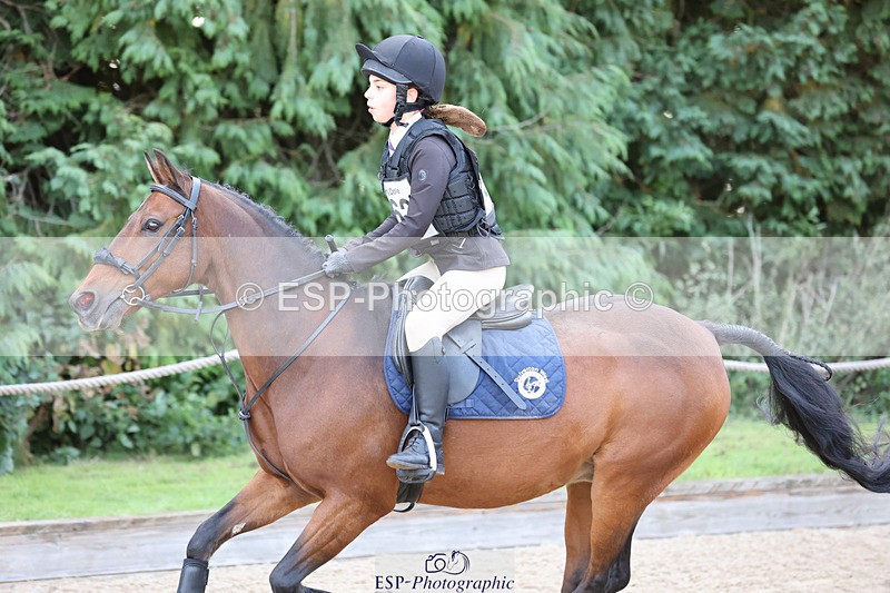 240823X-091320-14452 - 60cm R1 8.30 to 10.00