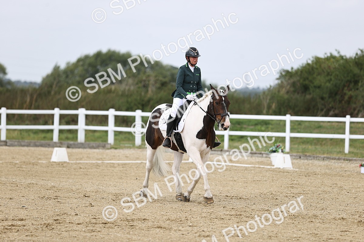 SBM_016800 - Class 14 Novice 23 - 11.53-12.56