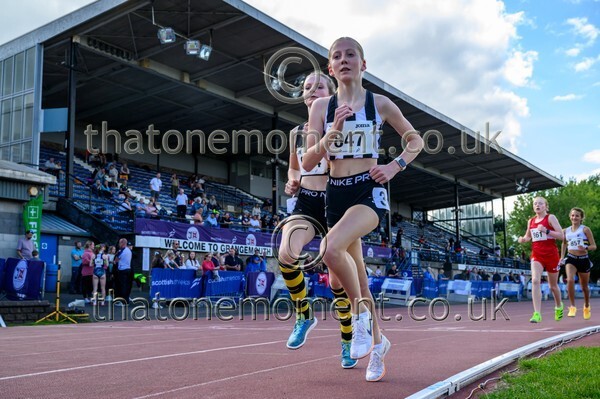Age26 SUN-816605 - Track Female Set Three