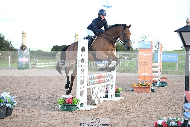 240912A-172410-02528 - Cls 7 Snr 90cm Open Speed Derby