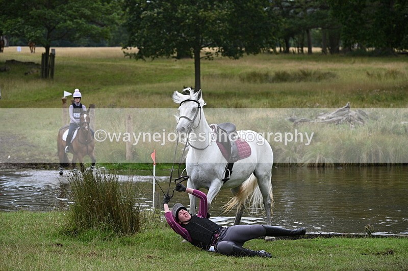 WJ7_3199 - Time at Water 12:15 to 12:50