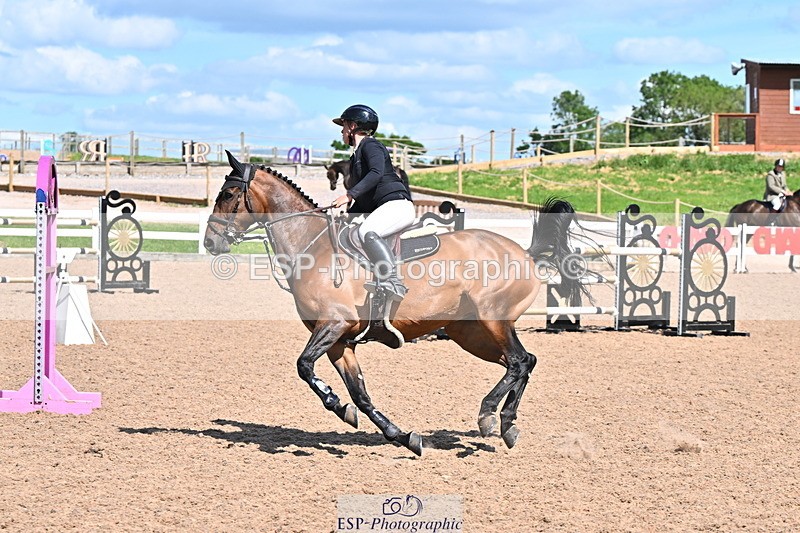 240619A-155420-01042 - Cls 5 Snr Foxhunter and 1.20m Open