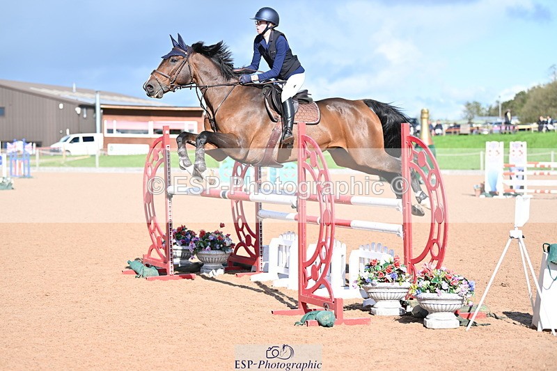 231014A-115032-04507 - Cls 18 Newcomers & 1.10m Open