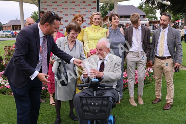 yr23072022r6-65 - Race 6 5.00pm Sky Bet Partnership with Support Dogs Stakes