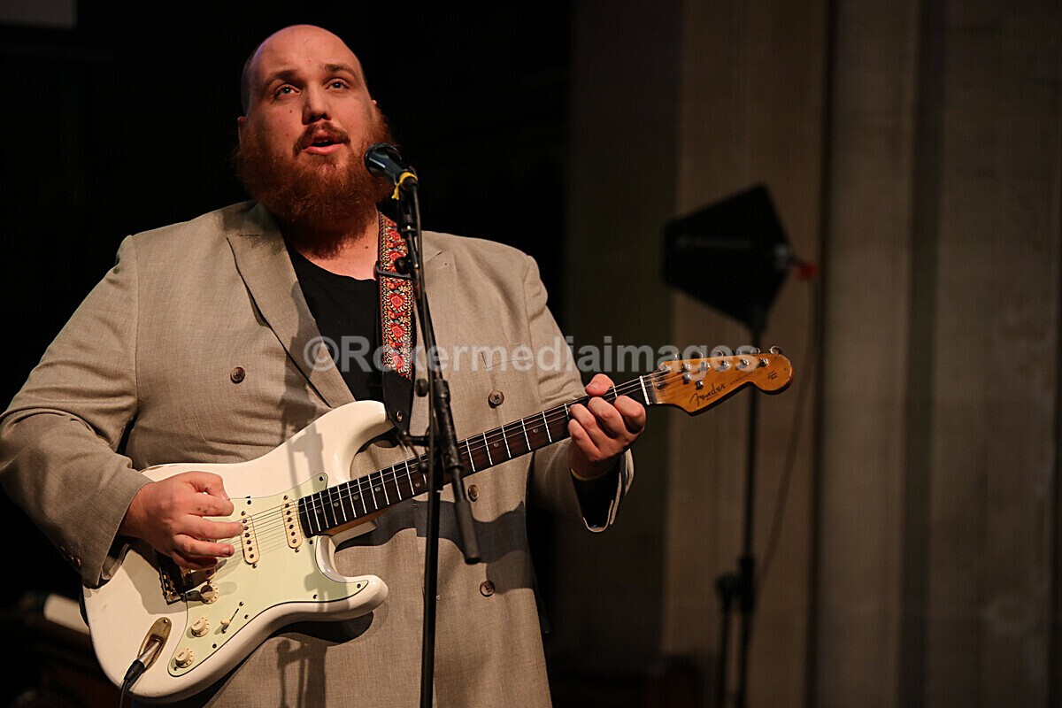 FOLK N BLUES-537 - FOLK and BLUES SEPT 2022
