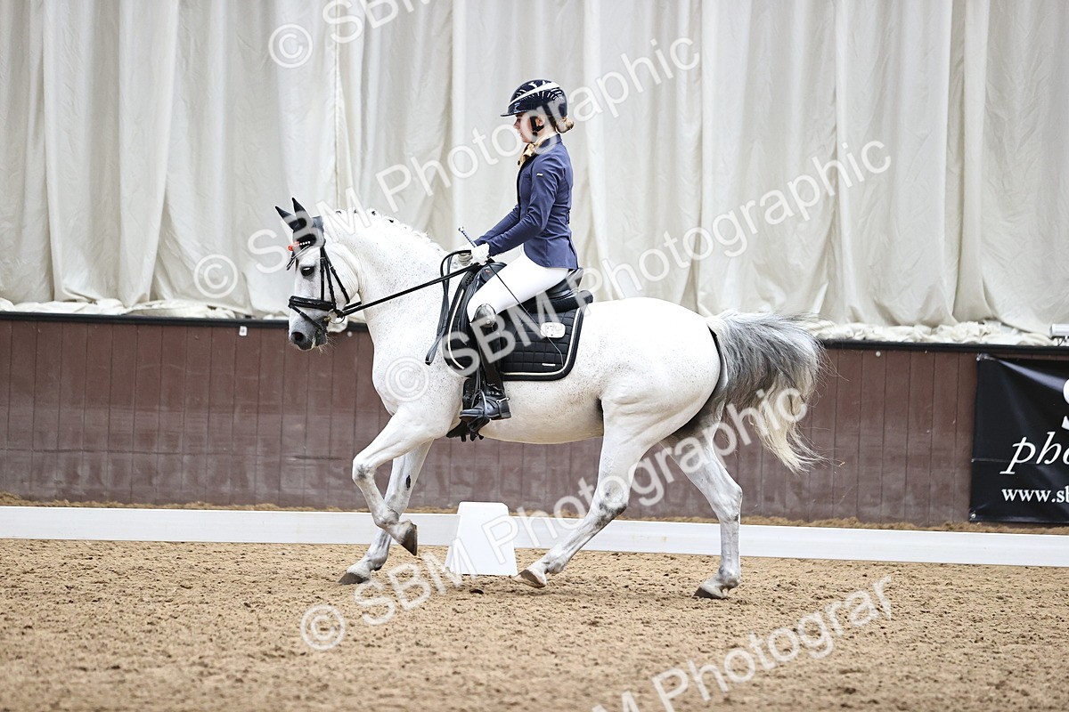 SBM_002335 - Novice 4 - 13.38-14.30