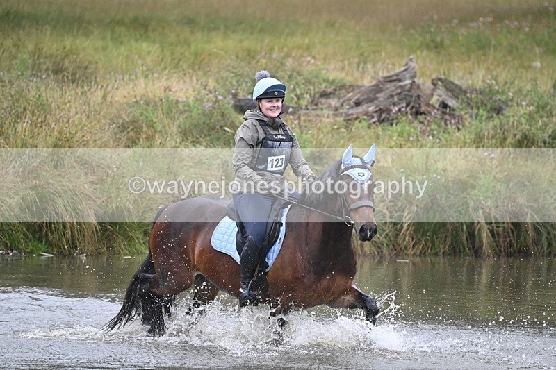 WJ7_9027 - Time at Water 11:53 to 12:23