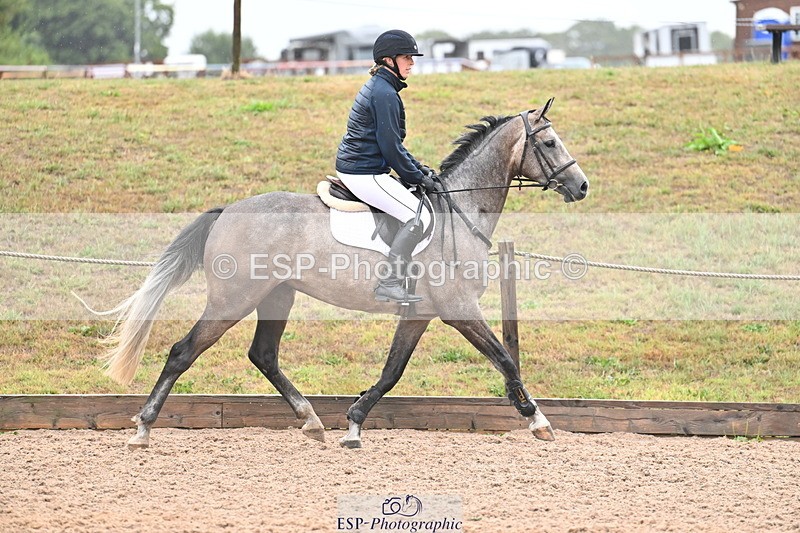 250827B-103805-00088 - Clear Round & Cls 1 Brit Nov 90cm