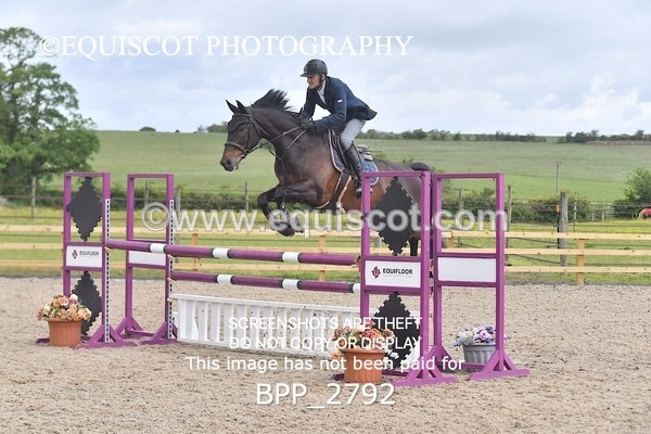 BPP_2792 - SUN CLASS 18 Senior Newcomers/ 1.10m Open