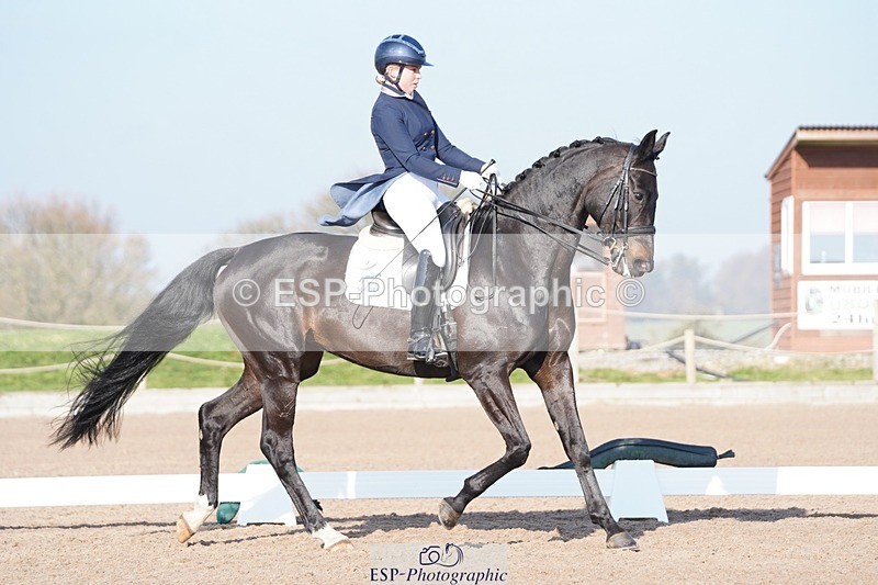 250403-090408-00113 - 003-Abbie.Newbury-Seagry.Firstamour