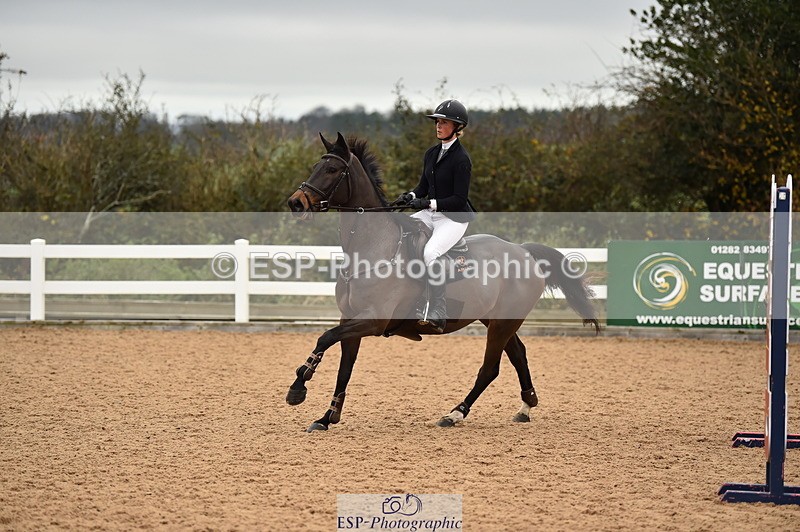 231122A-134026-00479 - Cls 5 Foxhunter & 1.20m Open