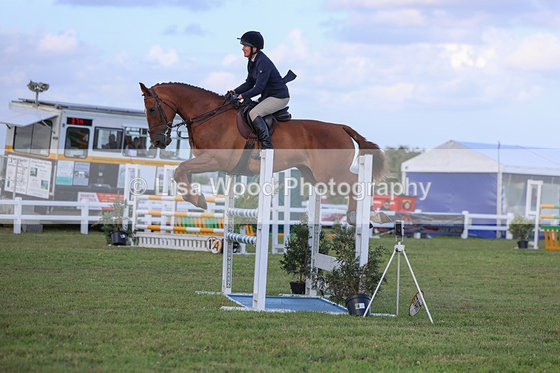 3E7A4856 - Class C1: Showjumping Senior Newcomers/1.10m open