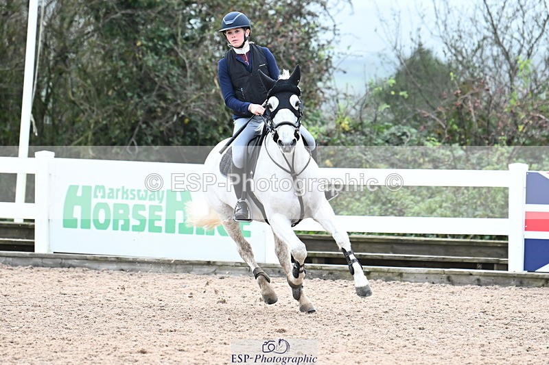 231118A-140534-03269 - Cls 9 Foxhunter & 1.10m Open