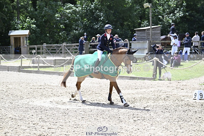 250525A-132104-17690 - Presentations Section B CCI 3 Star Long