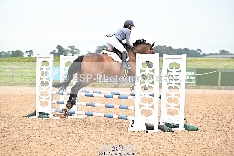 240828A-102843-00101 - Cls 1 Snr British Novice and 90cm Open