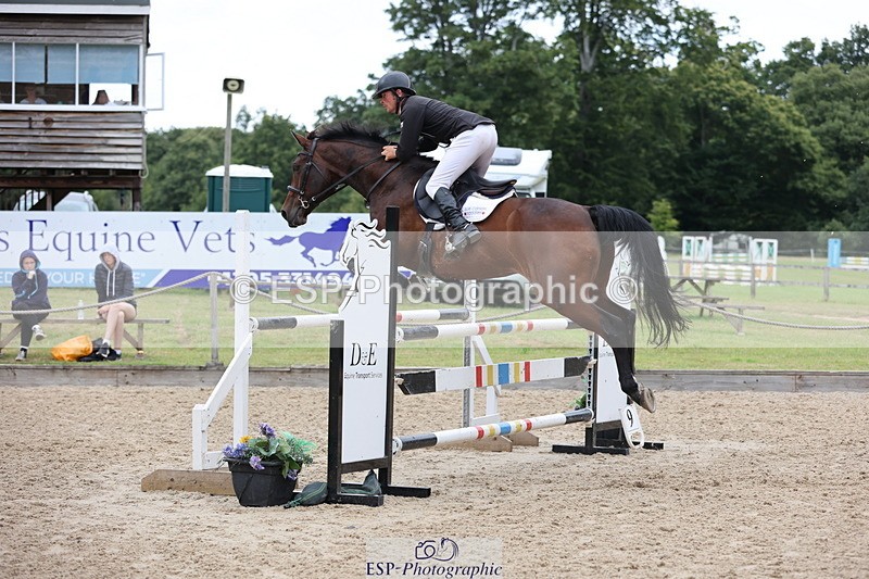 250705A-172705-16493 - Cls 37 1.05m Amateur Quali