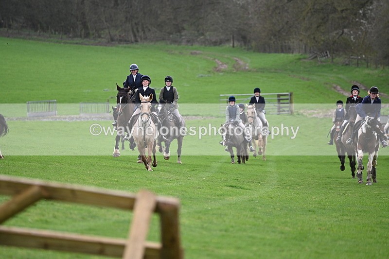 WJ6_9130 - Line Three