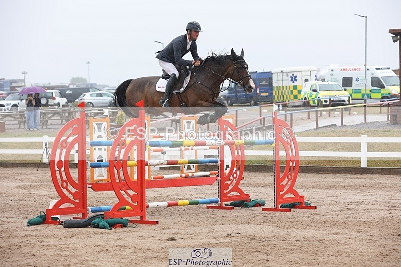 250717-142533-05951 - Cls 1, 3 Star Small Tour Start to Break