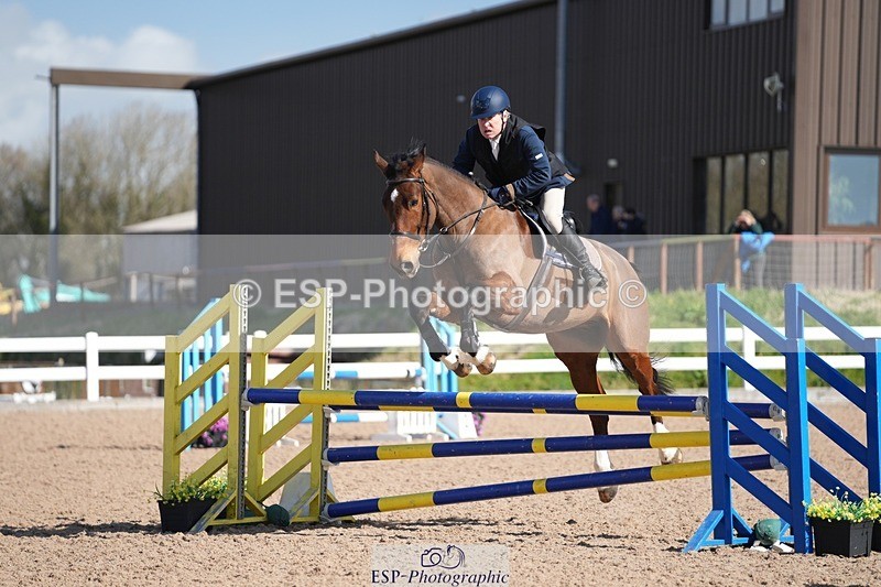 250329-101728-03586 - Cls 20 British Novice and 90cm
