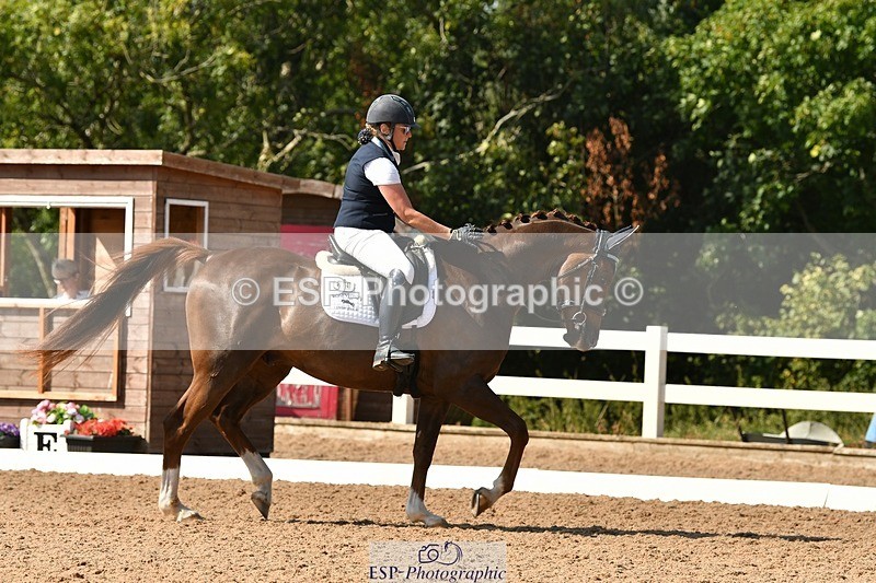 250817-154618-11309 - 214-Verity.PerryVogue