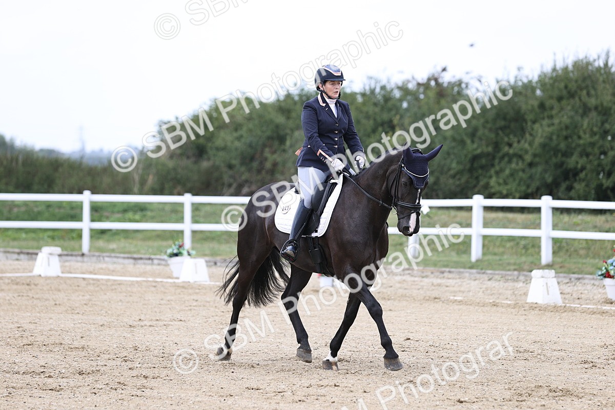 SBM_017590 - Class 14 - Novice 23 - 13.52-14.55