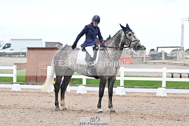 250907-133702-08545 - 008-Caroline.LynchHio.Easter.Rose