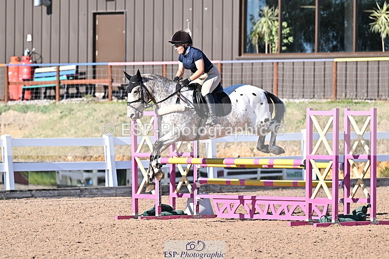 250708A-182558-00519 - 90cm Classes