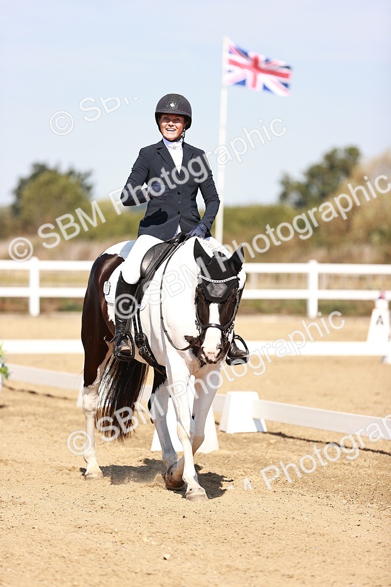 SBM_004372 - Class 12 - Novice 5 - 10.31-11.41