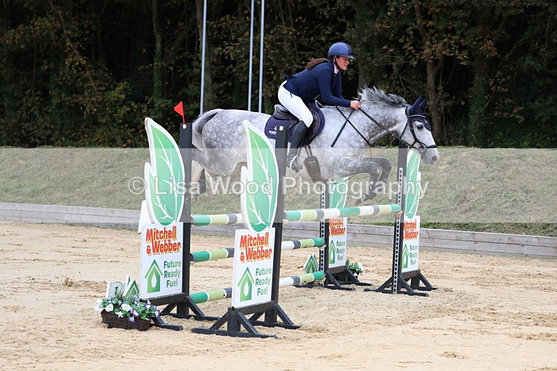 3E7A3186 - Class 8: Senior Newcomers/1.10m open