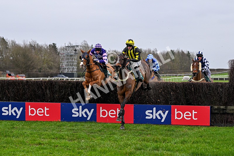 281225-Race 1-Couldbeaweapon-9860 - Race 1